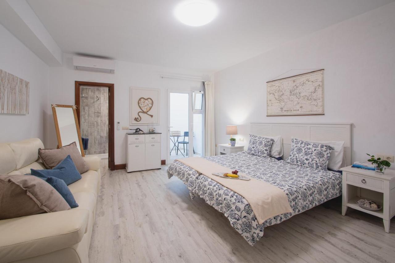 Frontline Villa 25, Modern Coastal Design With Amazing Views Puerto Calero Ngoại thất bức ảnh