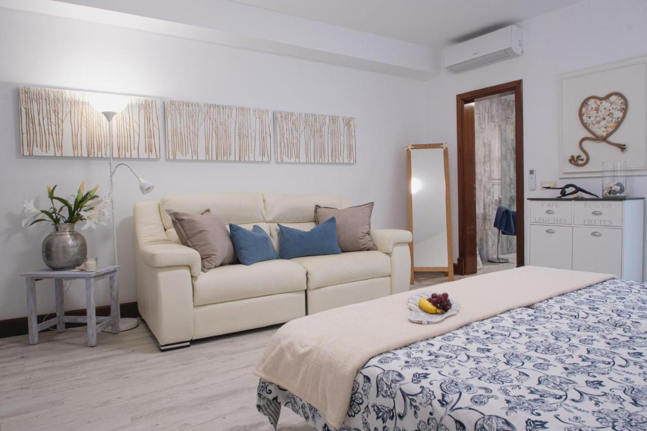 Frontline Villa 25, Modern Coastal Design With Amazing Views Puerto Calero Ngoại thất bức ảnh